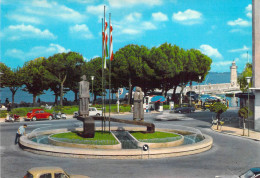 Desenzano Del Garda - Quai Cesare Battisti Et Monument à La Résistance - Altri & Non Classificati