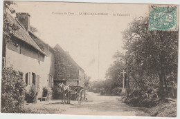 Orne : Env. Flers: LA SELLE LA  FORGE :  Village De La  Halouzière , Charette - Autres & Non Classés