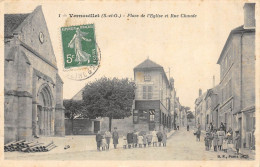 CPA 78 VERNOUILLET PLACE DE L'EGLISE ET RUE CHAUDE  Animée - Vernouillet