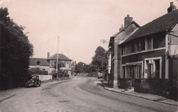 Martinville Epreville - Route De Rouen  - CPA °J - Autres & Non Classés