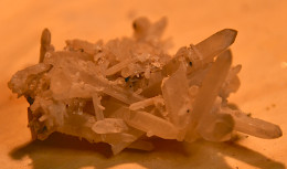 Magnifique Cristaux De Quartz Blanchâtre Imbriqués - Minerals