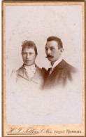 Photo CDV D'un Couple élégant Posant Dans Un Studio Photo A Roermond ( Pays-Bas ) - Ancianas (antes De 1900)