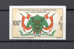 NIGER  PA  N° 99    NON DENTELE   NEUF SANS CHARNIERE  COTE ? €    ARMOIRIE DRAPEAU - Niger (1960-...)