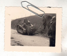 PHOTO GUERRE CHAR TANK CHAR RENAULT FT 17 1940 - Guerra, Militari