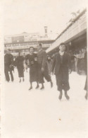 Photographie Vintage Photo Snapshot Paris Molitor Patinoire Patin Glace - Andere & Zonder Classificatie