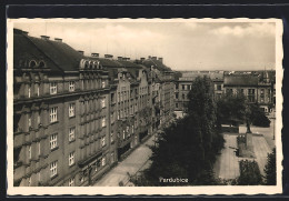 AK Pardubice, Ortsansicht Mit Denkmal  - Tchéquie