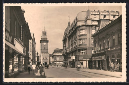 AK Pardubice, Strassenansicht Mit Geschäften Und Uhrenturm  - Czech Republic