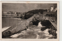 Biarritz - La Roche Percée Et Le Cap St Martin - Biarritz