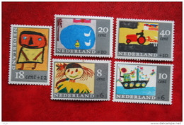 Kinderzegels, Child Welfare Kinder Enfant NVPH 849-853 (Mi 850-854) 1965 POSTFRIS / MNH ** NEDERLAND / NIEDERLANDE - Ungebraucht