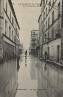 92 , Cpa  COURBEVOIE , 92 , Crue De Janvier 1910 , La Rue De La Corvée. (18098.V) - Courbevoie