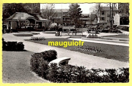 92 HAUTS DE SEINE / COLOMBES / LE SQUARE AUX OISEAUX / 1956 - Colombes