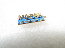 PIN'S    MILPAU  CUIR DAIM  FOURRURE - Other & Unclassified