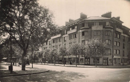 E350 Suresnes La Cité Jardin Place De La Paix - Suresnes