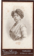 Photo CDV D'une Femme élégante Posant Dans Un Studio Photo A Tarare - Old (before 1900)