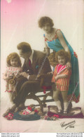 V437 Cartolina Coppia Innamorati Famiglia Bimbi - Paare