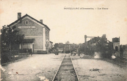 ROUILLAC (Charente) - La Gare. (carte Vendue En L'état) - Bahnhöfe Mit Zügen