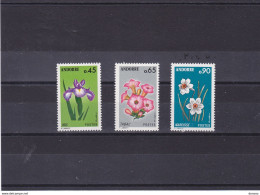 ANDORRE 1974 Fleurs, Gentiane, Anémone, Colchique Yvert 234-236, Michel 255-257 NEUF** MNH - Unused Stamps