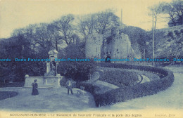 R633444 Boulogne Sur Mer. Le Monument Du Souvenir Francais Et La Porte Des Degre - World