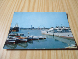 Rochefort-sur-Mer (17).Le Port. - Rochefort