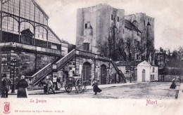 79 - Deux Sevres - NIORT  -  Le Donjon Et Les Halles - Niort