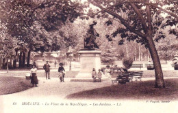 03 - Allier -  MOULINS - La Place De La République -  Les Jardins - Moulins