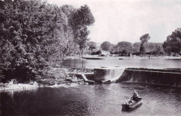 89 - Yonne -  VERMENTON -  Le Barrage Sur La Cure Et La Baignade Des Iles - Vermenton