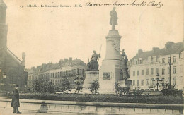 59 - Lille - Le Monument Pasteur - Animée - Précurseur - Oblitération Ronde De 1903 - CPA - Voir Scans Recto-Verso - Lille