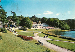 61 - Bagnoles De L'Orne - Les Jardins Et Le Casino Des Thermes - CPM - Voir Scans Recto-Verso - Bagnoles De L'Orne