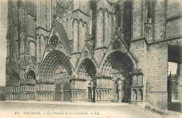 18 - Bourges - La Cathédrale Saint Etienne - CPA - Voir Scans Recto-Verso - Bourges
