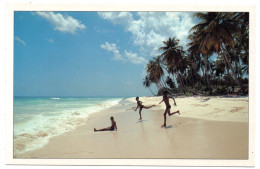 Bayahibe - Ragazzi Che Giocano In Spiaggia - Dominicaanse Republiek