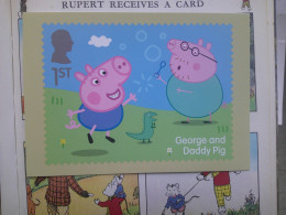 Carte Postale, Peppa Pig, George And Daddy Pig, George Et Papa Cochon - Timbres (représentations)