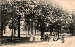 N°3559 W -cpa Argenteuil -un Coin Des Promenades- - Argenteuil