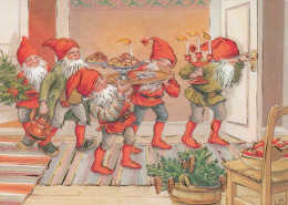 PÈRE NOËL Bonne Année Noël GNOME Vintage Carte Postale CPSM #PBA669.A - Kerstman