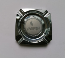 POSACENERE IN ACCIAIO PUBBLICITA "PEPSI" IN SCATOLA ASHTRAY ADVERTISING - Porcelaine