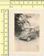 OLD CAR Oldtimer Mini Car BMW Isetta  VOITURE AUTO AUTOMOBILE Vintage Old Photo Photograph - Coches