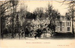CPA MANTES-la-JOLIE Square Brieussel - Le Rocher (1411620) - Mantes La Jolie