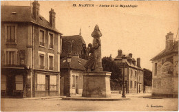 CPA MANTES-la-JOLIE Statue De La Republique (1411581) - Mantes La Jolie