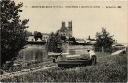 CPA MANTES-la-JOLIE Notre-Dame A Travers Les Arbres (1411513) - Mantes La Jolie