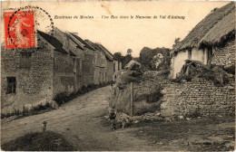 CPA Environs De MEULAN Une Rue Dans Le Hameau De Val D'Aulnay (1411498) - Meulan