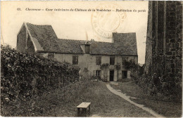 CPA CHEVREUSE Cour Interieure Du Chateau De La Madeleine (1412160) - Chevreuse