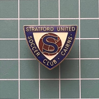 Badge Pin ZN013259 - Football Soccer USA Stratford United - Football