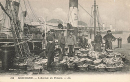 CPA BOULOGNE SUR MER-L'Arrivée Du Poisson-158    L2945 - Boulogne Sur Mer