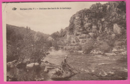 D87 - BERSAC - ROCHERS DES BORDS DE LA GARTEMPE - Homme Assis Sur Un Rocher Près De L'eau - Autres & Non Classés