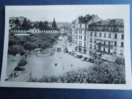 Thonon Les Bains    Place Des Arts    Voitures Anciennes    CP240218 - Thonon-les-Bains