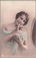 FEMME AVEC EPAULES NUES SERIE 4435/36 S2 - 1900-1949