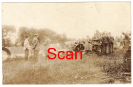 CARTE PHOTO 1916 - SOLDATS ALLEMANDS DEVANT L'ÉPAVE D'UN AVION FRANÇAIS ABATTU PAR LE PILOTE OSWALD BOELCKE - SOMME - War 1914-18