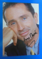 AUTOGRAPHE DE THIERRY LHERMITTE SUR CARTE - Acteurs & Toneelspelers