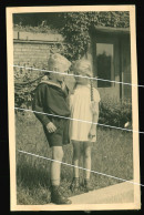 Orig. XL Foto Um 1930 Süßes Mädchen Zöpfe & Junge, Liebespaar, Sweet Girl Pigtails With Boy Like In Love, Lovers - Personnes Anonymes
