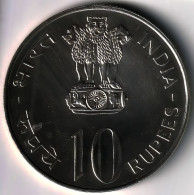 INDIA SILVER COIN LOT 214, 10 RUPEES 1972, INDEPENDENCE, CALCUTTA MINT, AUNC, SCARE - Indien