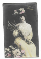 CPA Circulée En 1914 - Bonne Année - Edit. Raphaël Tuck - Jeune Femme Vêtue De Blanc Sur Fond Noir - - Neujahr